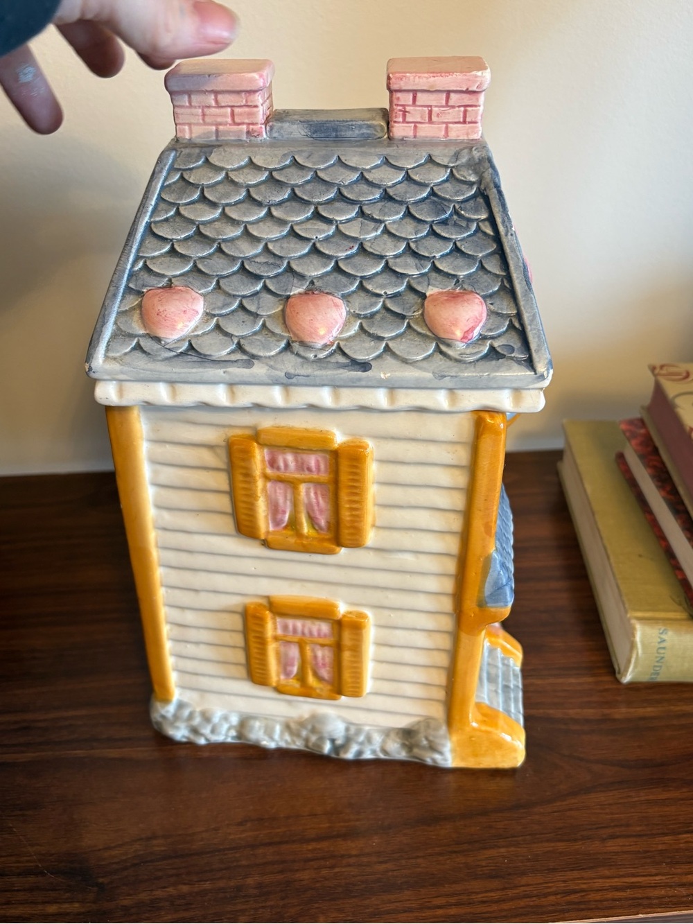 Vintage Ceramic House Cookie Jar - Picture 3 of 5